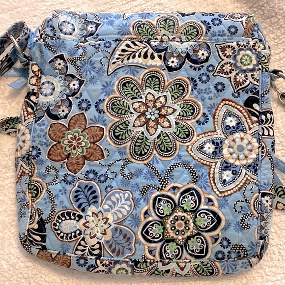 RARE Vera Bradley Crossbody Bali Blue HTF- Retired 2009 Excellent condition! - Picture 3 of 15